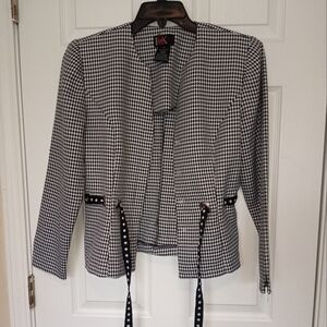 R&K Black and White Pattern Jacket with Belt Size 6